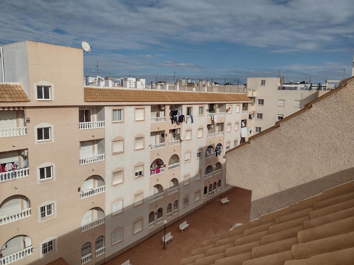 Sunny Appartment With Pool Torrevieja Center Esterno foto