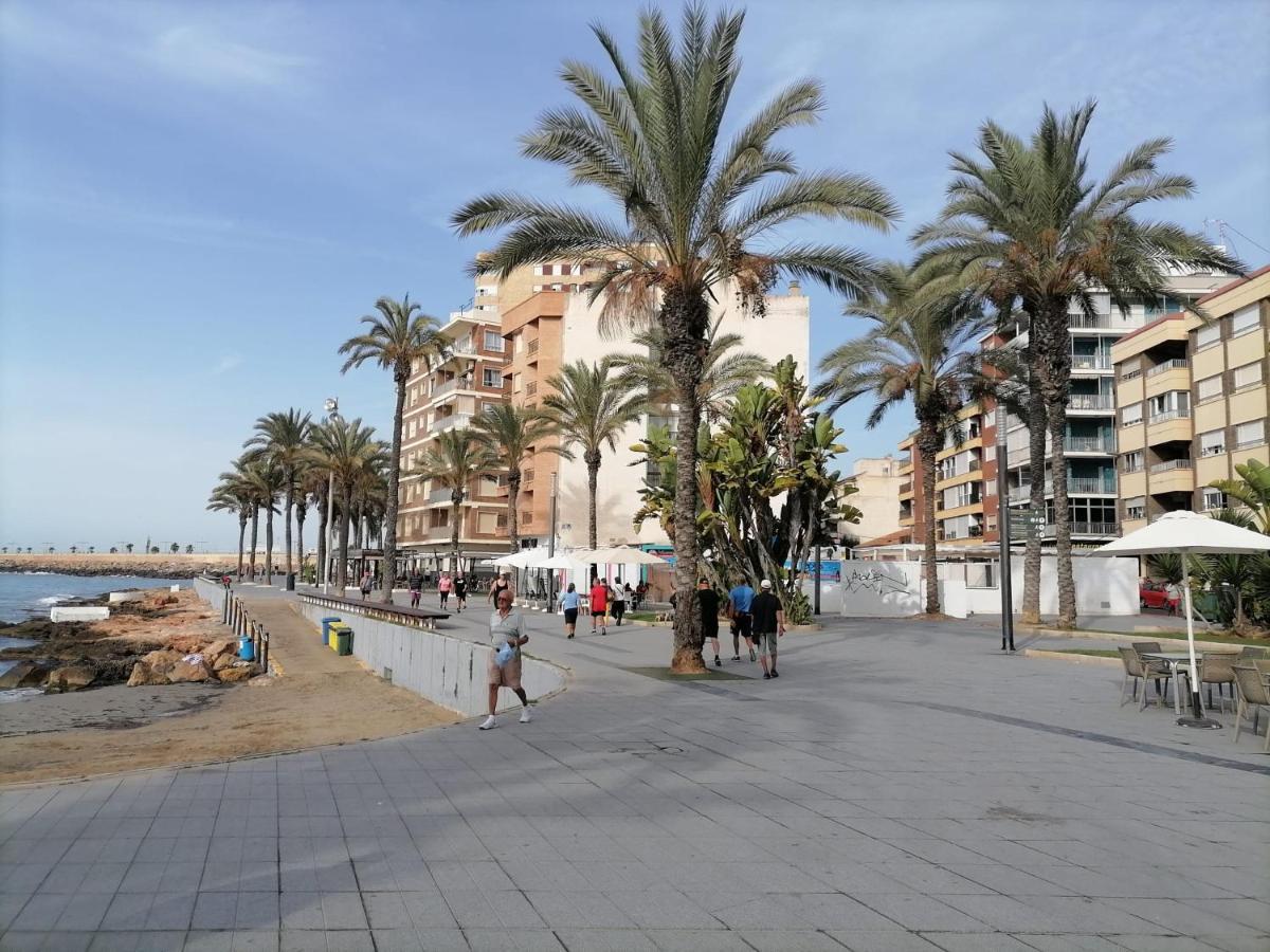 Sunny Appartment With Pool Torrevieja Center Esterno foto